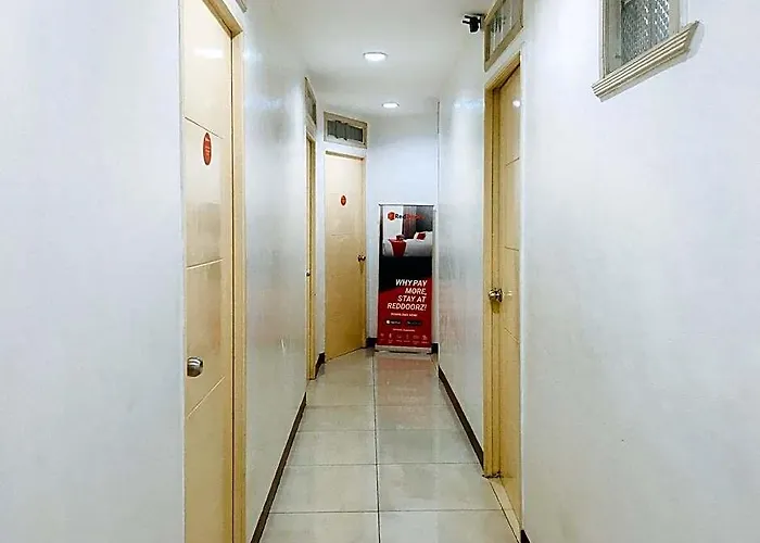 Hotel Reddoorz @ El Cuarto Srp